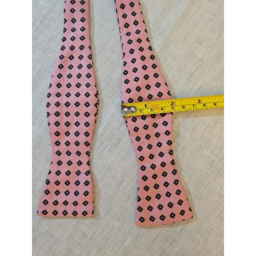 Robert Talbot 100% Silk Pink Geometric Print Bow Tie